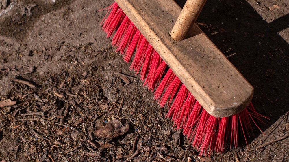 அம்பன் பிரதேச வைத்திய சாலையில் சிரமதானப் பணிகள்