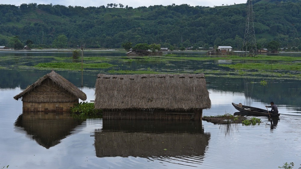 நாகர்கோவில் பகுதி பல குடும்பங்கள் வெள்ளத்தால் பாதிப்பு