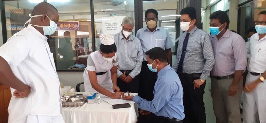 உலக நீரிழிவு தினமன்று நீரிழிவுச்  சிகிச்சை முகாம்