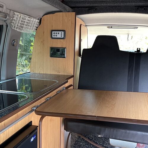 2004 (54)reg Mazda Bongo Camper Van 4 Berth 2.0 Petrol Auto Pro Conversion