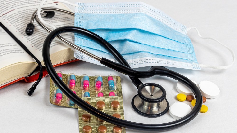 மன்னாரில் மத தலைவர்களுக்கும் தொண்டர்களுக்கும்  இலவச மருத்துவ முகாம்  ஒழுங்கமைப்பு