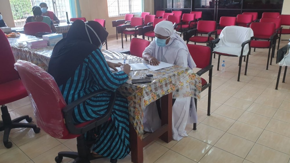 மன்னாரில் மதத் தலைவர்கள் தொண்டர்களுக்கான மருத்துவ முகாம் நடந்தேறியது.