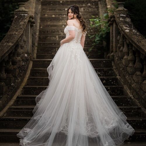 Gallery | Aldona Francis | Wedding Makeup Specialist Gloucestershire  | Award Winning Makeup Lessons in Bath  | Professional Mobile Makeup Artist Cotswolds