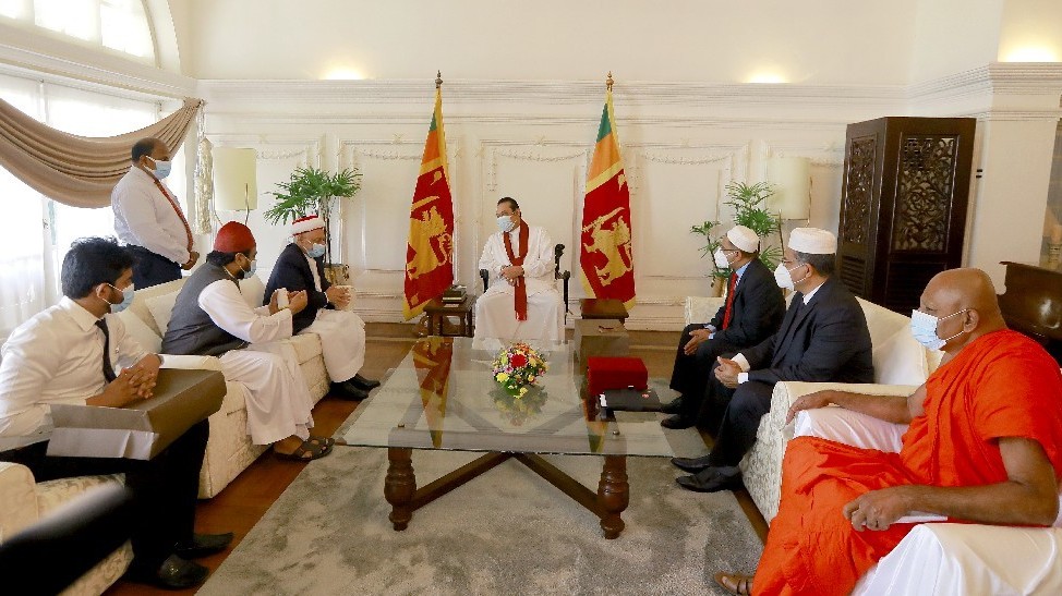 முஸ்லிம் ஆன்மீகத் தலைவர் தைக்கா அஹமத் நஸீம் பிரதமர் சந்திப்பு