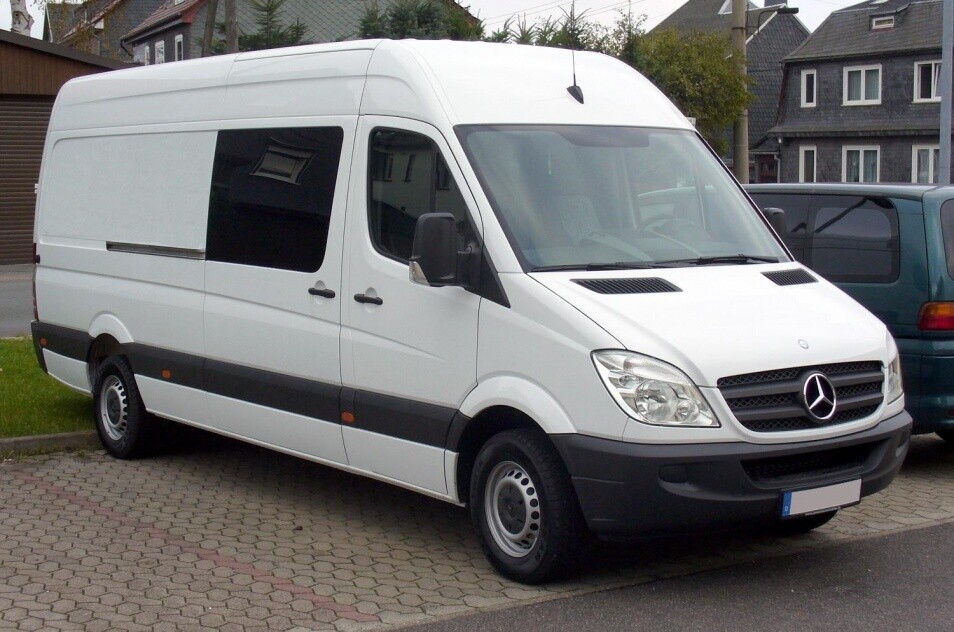 Cheap Minibus Hire for Heathrow Airports