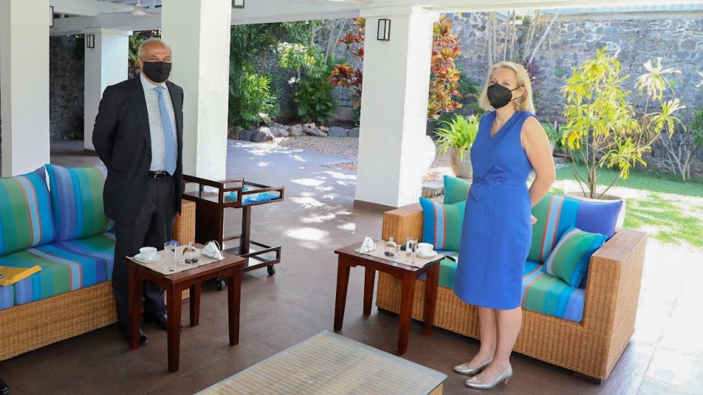 SLMC Leader Rauff Hakeem meets British High Commissoner