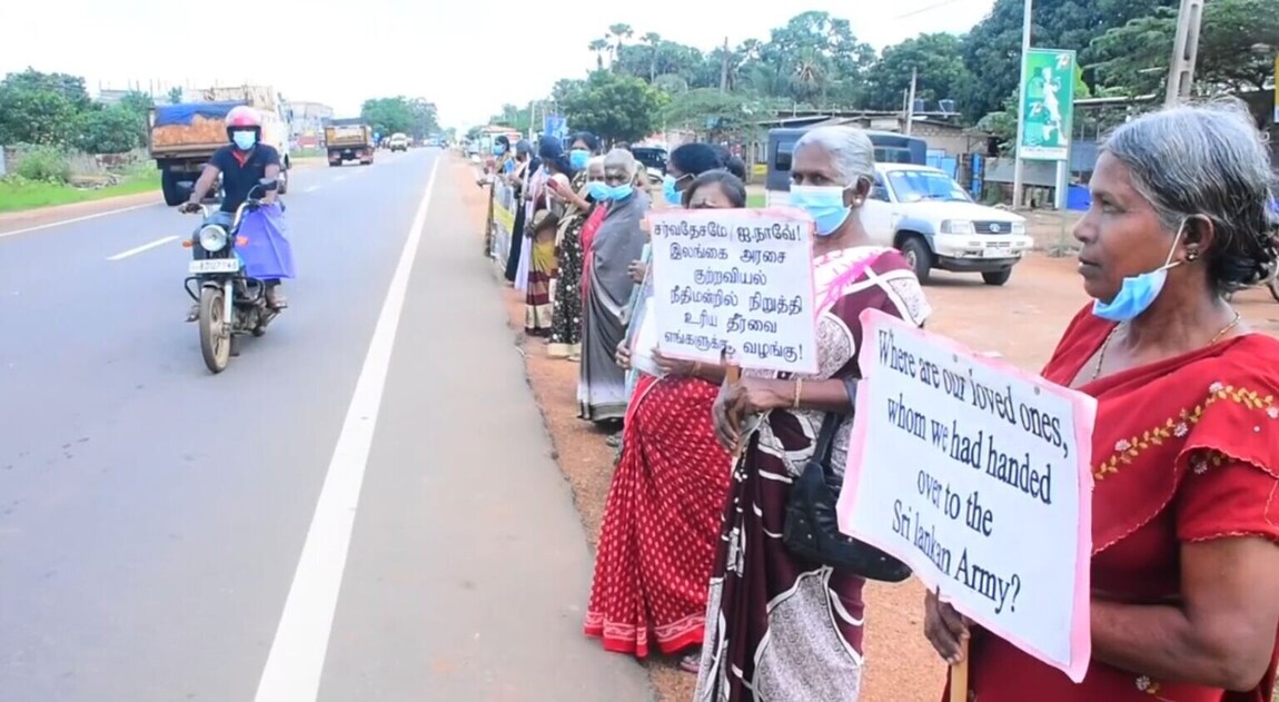 தொடரும் வலிந்து காணாமாலாக்கப்பட்டோரின் ஆர்ப்பாட்டம் – கிளிநொச்சி