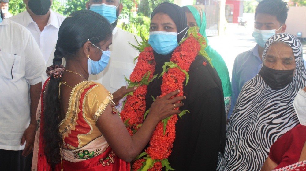 புதிய பெண் உறுப்பினர்