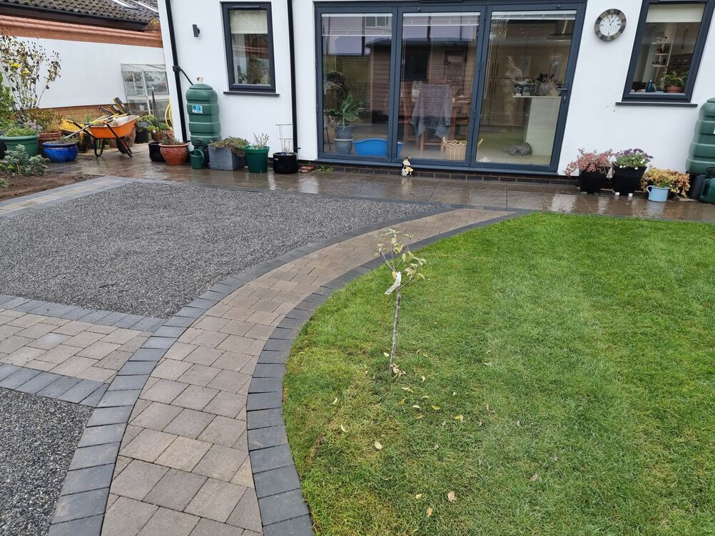 Gallery | Hd Landscaping | Landscape Gardening | Garden Maintenance Leighton Buzzard | Garden Design Bedfordshire
