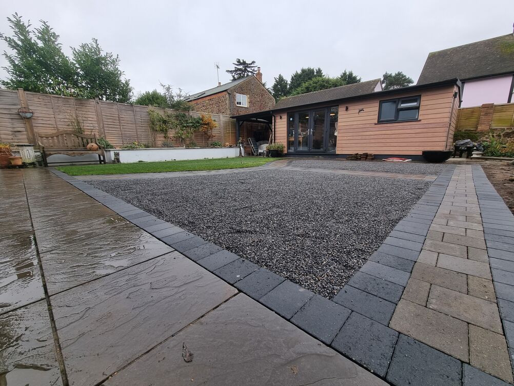 Gallery | Hd Landscaping | Landscape Gardening | Garden Maintenance Leighton Buzzard | Garden Design Bedfordshire