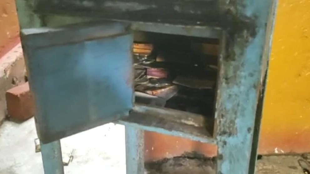 கடவுளையும் கேஸ் போட வைத்த திருடர்