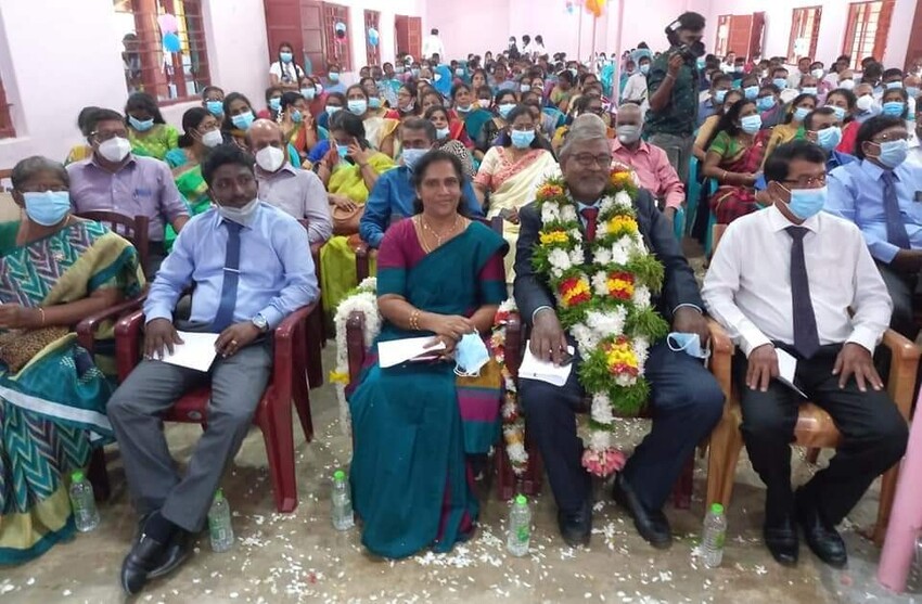 பொறுப்பை ஏற்க வேண்டும்.