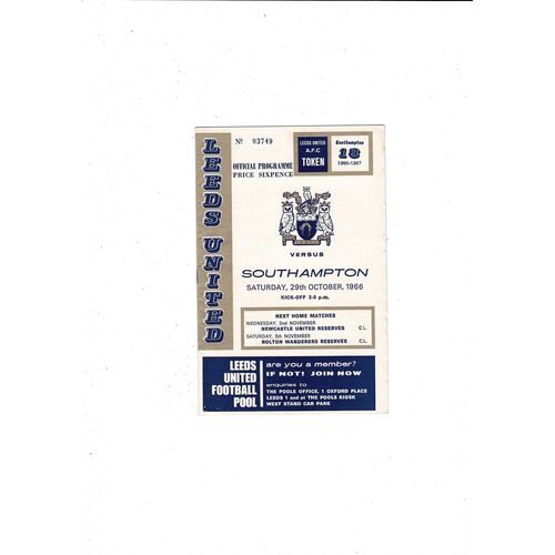 1966/67 Leeds United v Southampton Football Programme