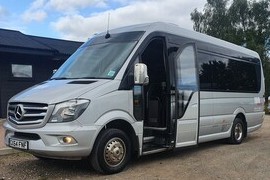 Hiring Minibus for Gatwick Airport
