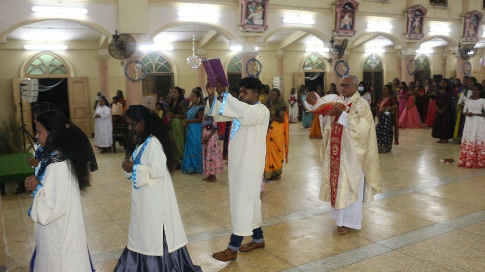 பேசாலை புனித வெற்றி அன்னை ஆலயத்தில் நத்தார் திருவிழா கொண்டாட்டம்