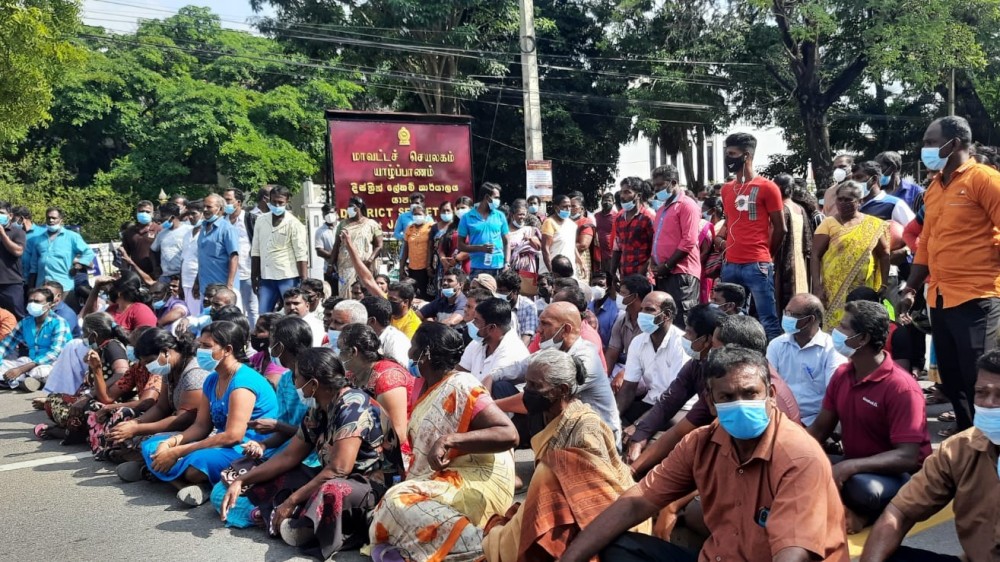 யாழ் மாவட்ட கடற்றொழிலாளர்ளின் கண்டனப் போராட்டம்