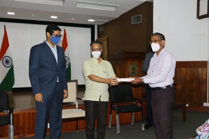 இந்திய உயர் ஸ்தானிகராலயத்தின் இலங்கை பணியாளர்கள் கௌரவிப்பு