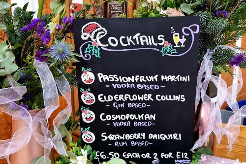 Gallery | Jolly Hucksters Mobile Bar Company | mobile bar Hertfordshire/mobile bar Buckinghamshire/mobile bar Hertfordshire/Wedding bar Buckinghamshire | wedding bar Hertfordshire | Real ale events bar /corporate events Hertfordshire/party bars Buckinghamshire/charity event bars