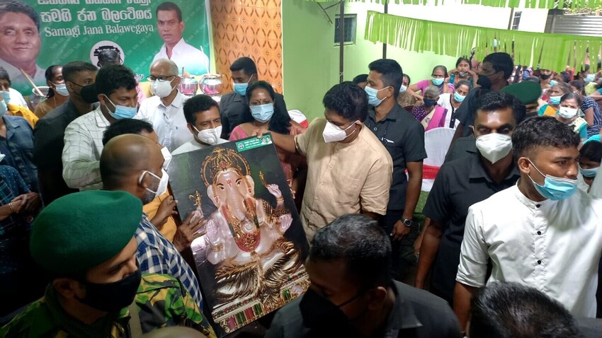 எம்முடன் சேர்ந்து புதிய யுகத்தில் பயனியுங்கள்