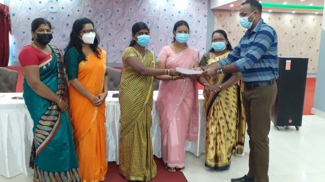 புதிய நிர்வாகத்தெரிவு  உள்ளூராட்சி மன்ற பெண் உறுப்பினர்கள்