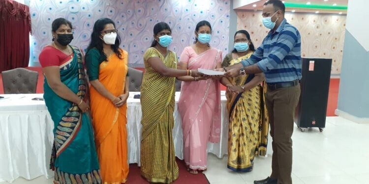 புதிய நிர்வாகத்தெரிவு  உள்ளூராட்சி மன்ற பெண் உறுப்பினர்கள்