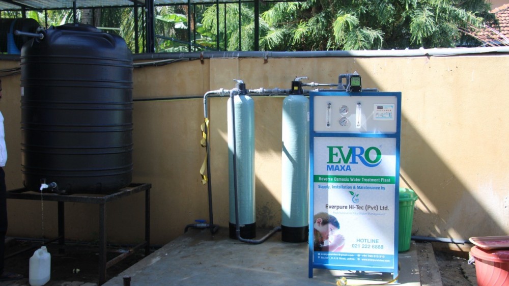 மன்னார் மாவட்ட செயலக உத்தியோகத்தர்களுக்க்கென நீர் சுத்திகரிப்பு இயந்திரம்