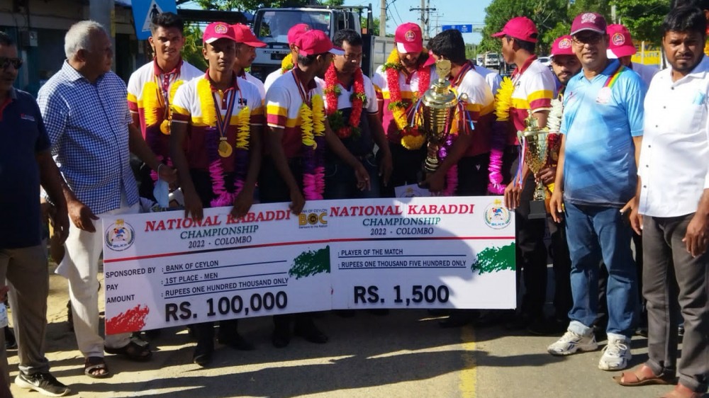 தேசிய மட்ட சம்பியனான நிந்தவூர் அல் மதீனா விளையாட்டுக் கழக கபடி அணியினருக்கு நிந்தவூரில் மாபெரும் வரவேற்பு