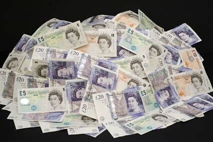 Neo-liberalism vs social democracy