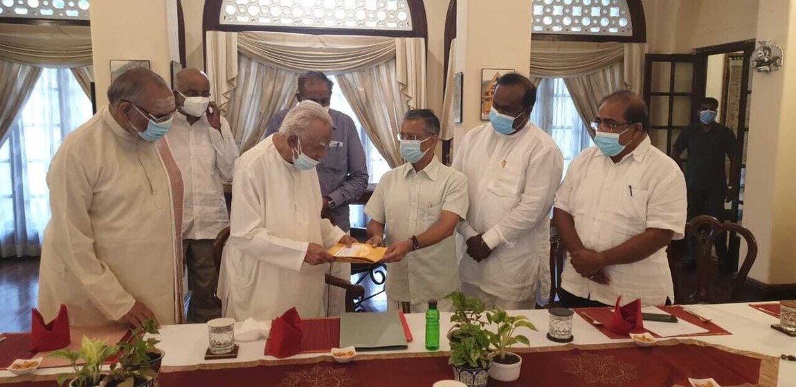 இந்தியத் தூதுவரிடம் கையளிக்கப்பட்ட நடைமுறைப்படுத்த வேண்டிய13ஆவது திருத்தச் சட்டம்