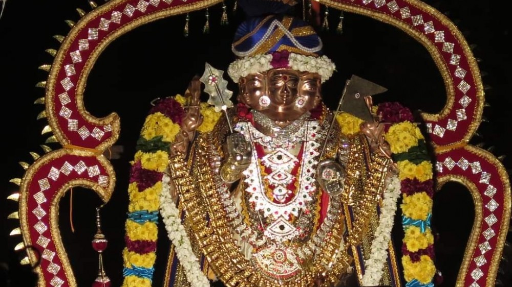 இணுவில் கந்தசுவாமி ஆலய திருவிழா