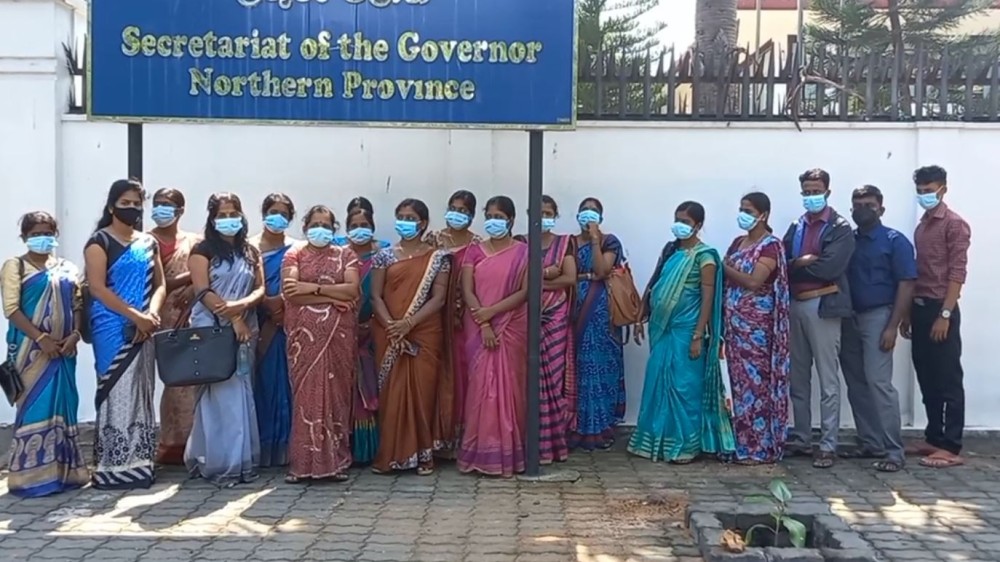 தொண்டர் ஆசிரியர்களின்  கவனவீர்ப்பு நடவடிக்கை