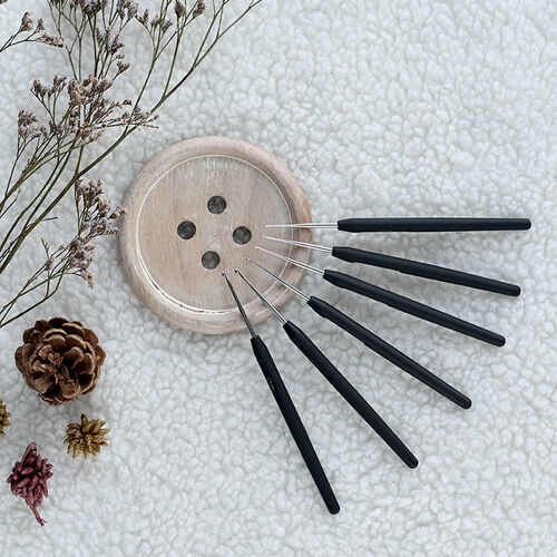 Knit Pro Steel Crochet Hook with Gold Tip & Soft Grip Handle