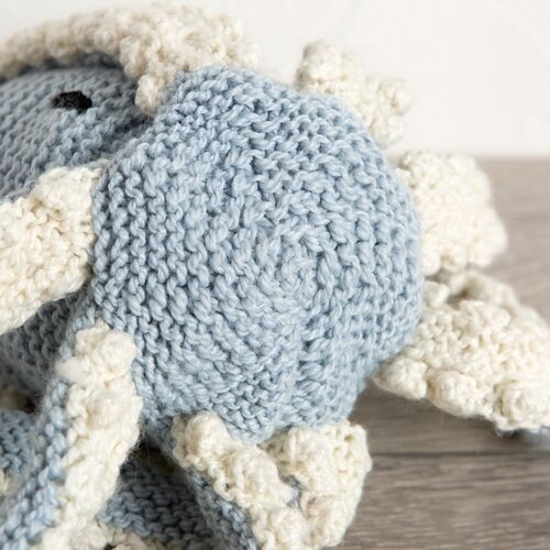 Robyn Octopus Knitting Kit - Blue