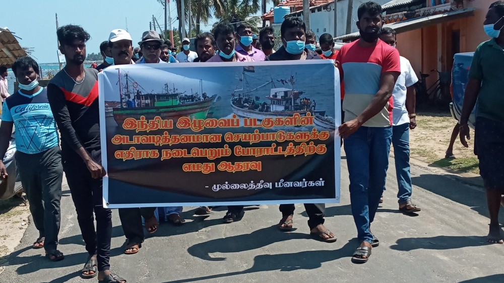 மூன்றாவது நாளாக மறியல் போராட்டம்