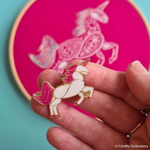 Paraffle Unicorn Magnetic Needle Minder