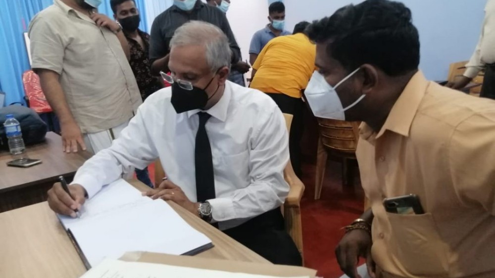 பயங்கரவாத தடைச் சட்டத்தை  முற்றாக நீக்கும் கையெழுத்துப் போராட்டம்