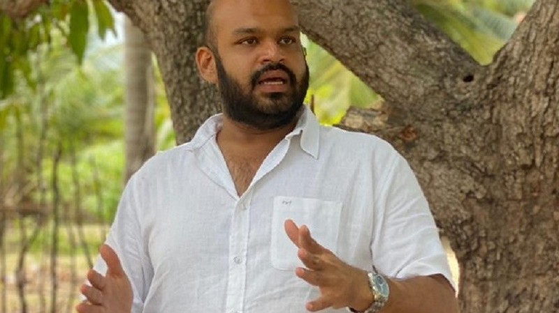 சுய இலாப அரசியல் வேண்டாம்