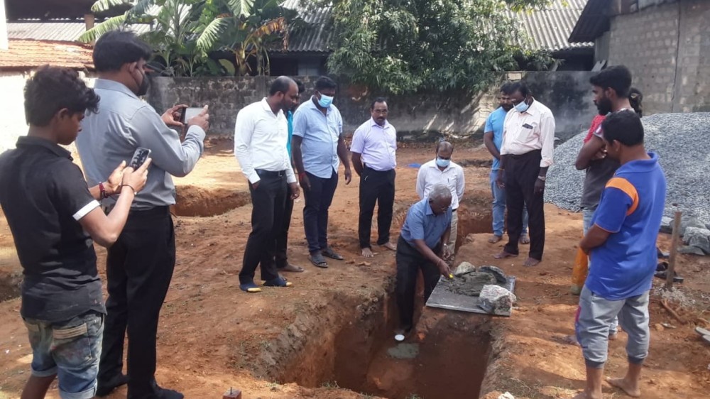 கடைத்தொகுதி  கட்டுமானம் ஆரம்பம்