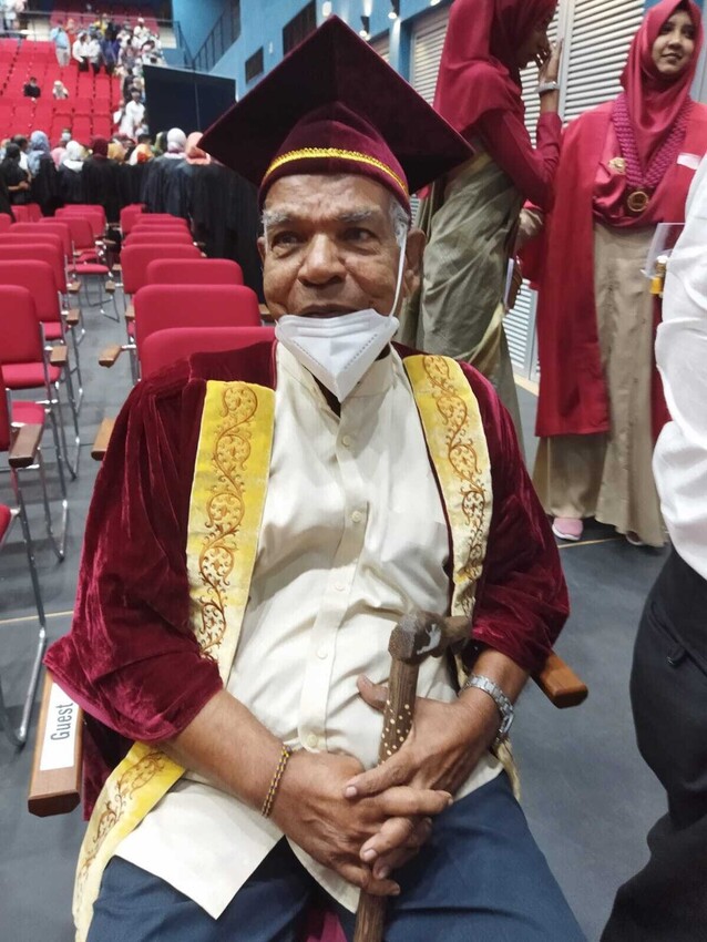 கௌரவ இலக்கிய கலாநிதி பட்டம்