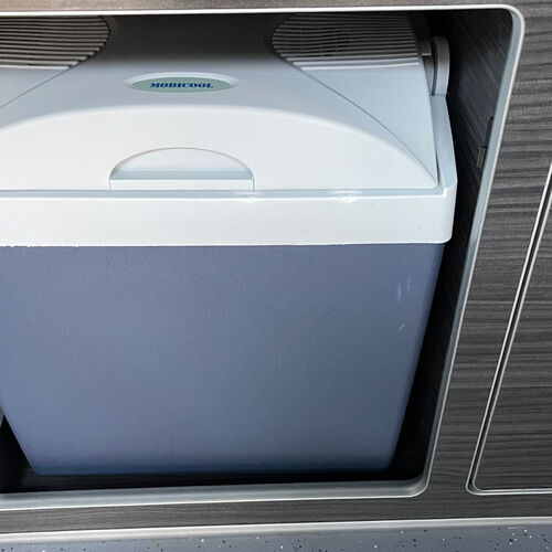 2009 Nissan Serena 2.0 Petrol Automatic Camper Van 2 Berth Rare Colour PRO Conversion