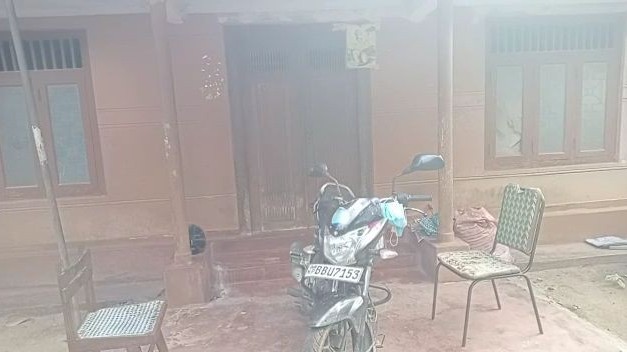 முன்னாள் பிரதேச சபை உறுப்பினரின்  உடமைகளை சேதமாக்கிய கும்பல்