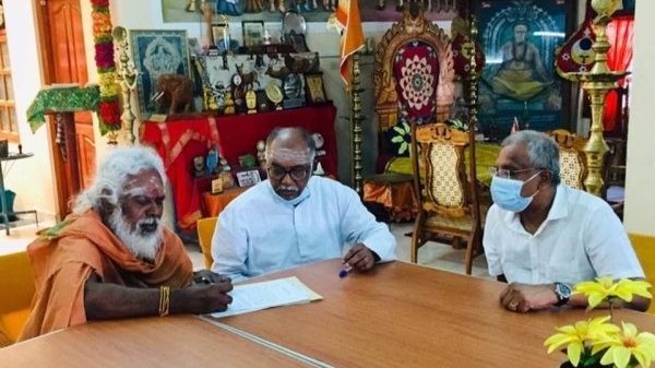 கையெழுத்துப் போராட்டத்தில் மதத்தலைவர்கள்