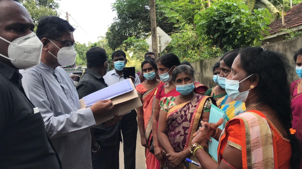 வவுனியா வடக்கு முன்பள்ளிகளின் ஆசிரியர்கள் சம்பள உயர்வு கோரி ஆர்பாட்டம்