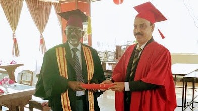 கௌரவ கலாநிதி பட்டம்