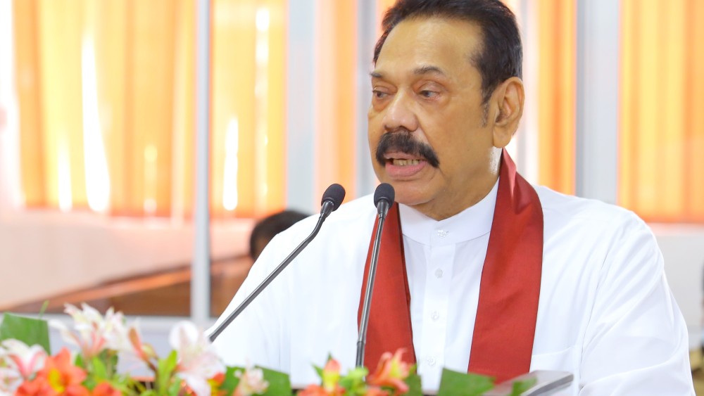 பெண்களின் பங்களிப்பு நம் அனைவருக்குமான தைரியமாகும் என பிரதமர் மகிந்த ராஜபக்ச