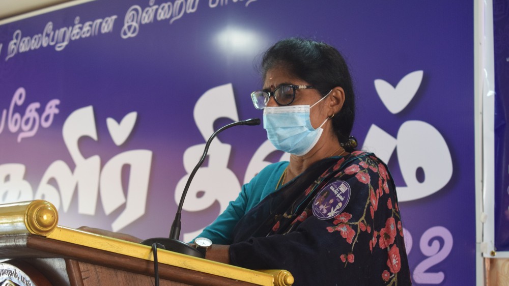 பெண்கள் ஆண்களுக்கு நிகரானவர்கள் வீட்டுத் தோட்டத்திலும் பெண்களின் பலம் வெளிப்பட வேண்டும் - அரச அதிபர்