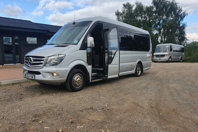 Importance of Minibus hire with driver