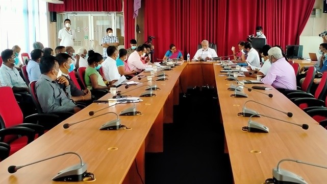 மாவட்ட ஒருங்கிணைப்பு குழு மீளாய்வு  கூட்டம் கிளிநொச்சி மாவட்டத்தில்