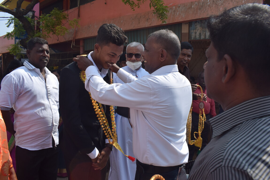 கடல் கடந்து நாடுகளின் வீரர்களுடன் களமாடி வெற்றிவாகை சூடிய  பேசாலை மைந்தனுக்கு பாராட்டு விழா.