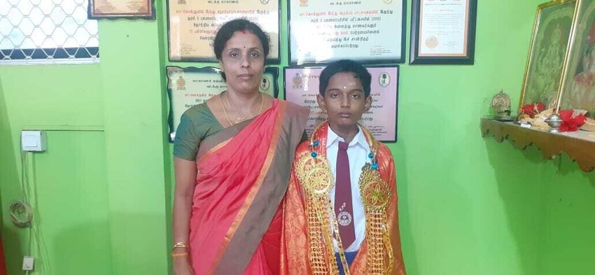 ஆன்லைன் மூலம் கல்விகற்ற மாணவன் அகில இலங்கை ரீதியில்  முதல் இடம்